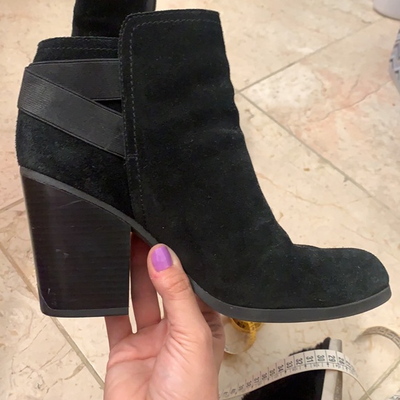 Black suede Kenneth Cole Reaction booties - Picture 11 of 15